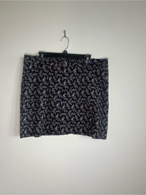Lee Navy with Floral Print Skorts